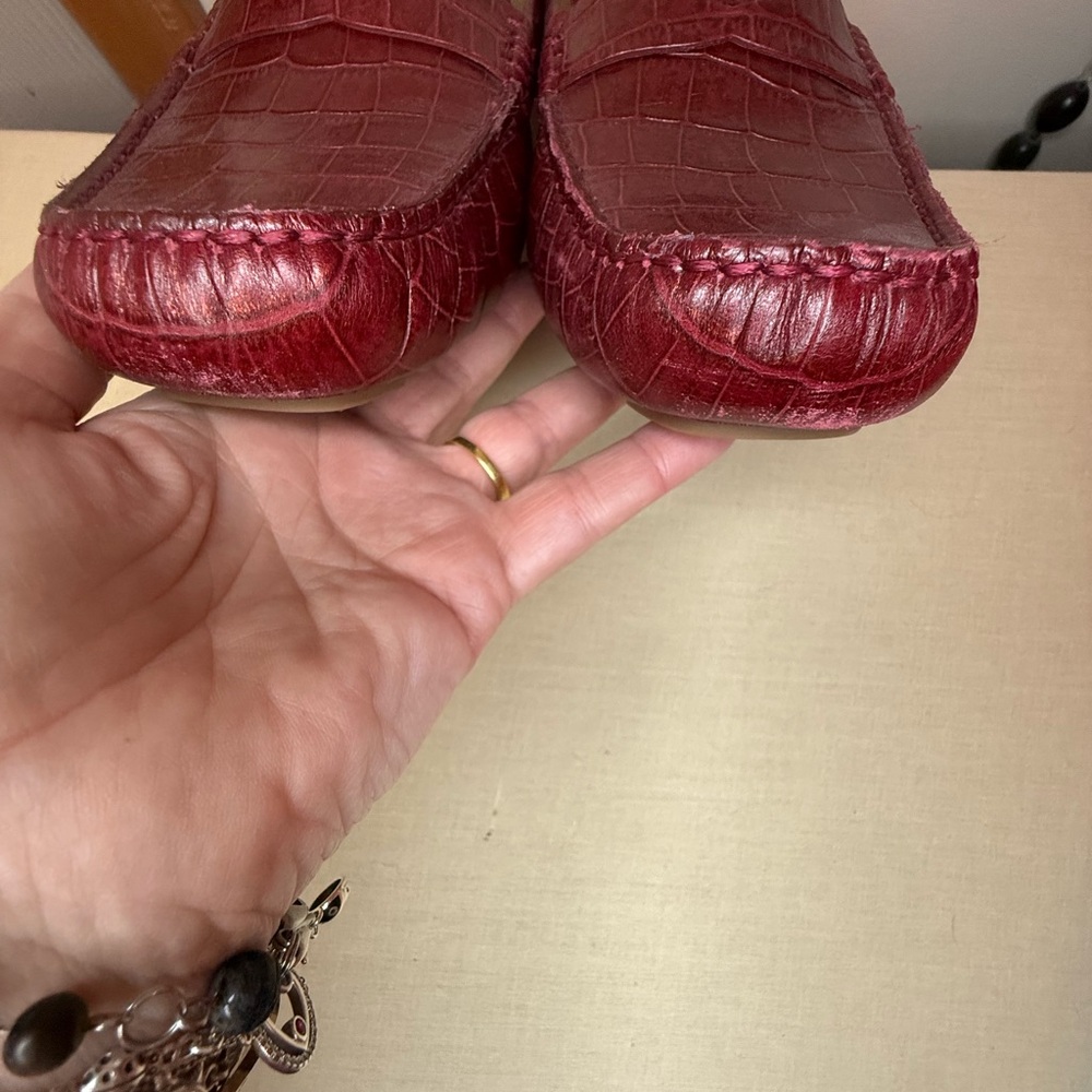 Cole Haan Red Leather Croc-Print Driving Penny Loafers - Size 10 - Picture 6 of 7